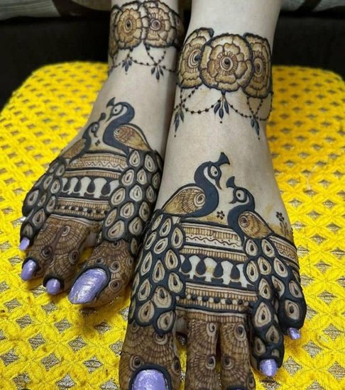 hartalika teej Latest and Simple Mehndi Designs for foot