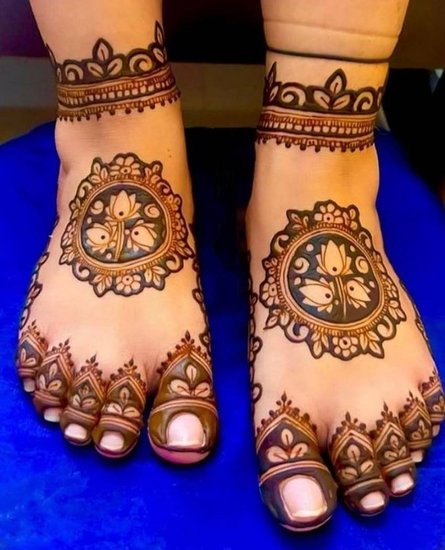 Hartalika Teej Legs Mehndi Designs