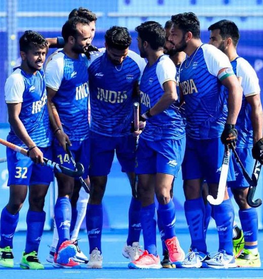 भारतीय हॉकी खिलाड़ियों को पैसा केवल तब मिलता है जब वह मैच जीतें। हर एक मैच जीतने पर हॉकी खिलाड़ियों को 50 हजार रुपए दिए जाते हैं। जबकि मैच हारने पर उन्हें कुछ नहीं मिलता है। (फोटो साभार- Hockey India)