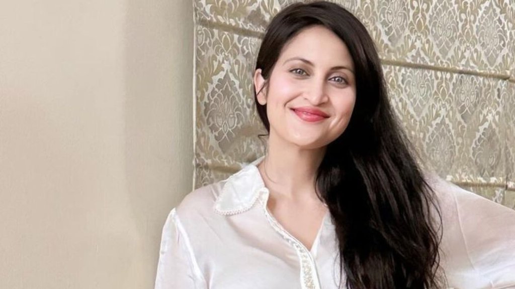 Kadambari Jethwani, Bollywood