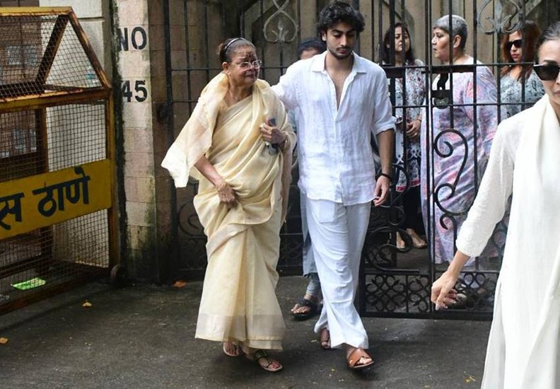 Actors in Anil Mehta funeral