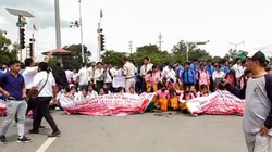 मणिपुर में फिर बिगड़े हालात, ताजा हिंसा के बाद कई इलाकों में लगा कर्फ्यू, इंटरनेट भी सस्पेंड