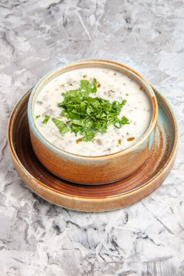 Mint raita for weight loss: पुदीना वेट लॉस में तेजी से मदद कर सकता है। पुदीना फैट पचाने के साथ मेटाबोलिज्म को भी तेज करने में मददगार है। आप दही में पुदीने की पत्तियों को काटकर इसका रायता बना सकते हैं और फिर इसे खा सकते हैं। तो इन तमाम कारणों से अगर आप वजन घटाना चाहते हैं तो इन रायता रेसिपी को डाइट में शामिल करें। (P.C. Freepik)