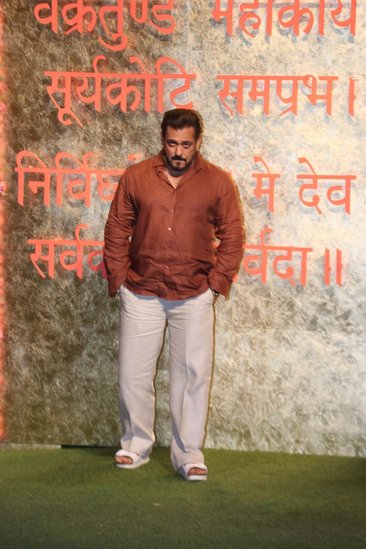 Salman khan mukesh ambani ganesh utasav
