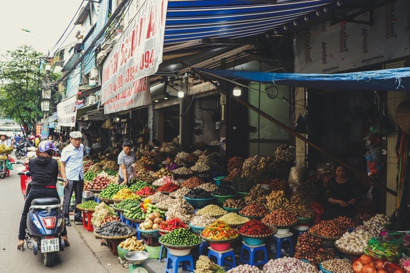 Flight cost from India to Vietnam