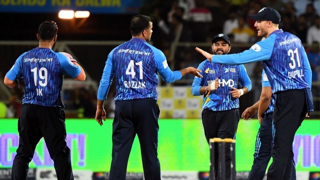 southern super stars, dinesh karthik,
