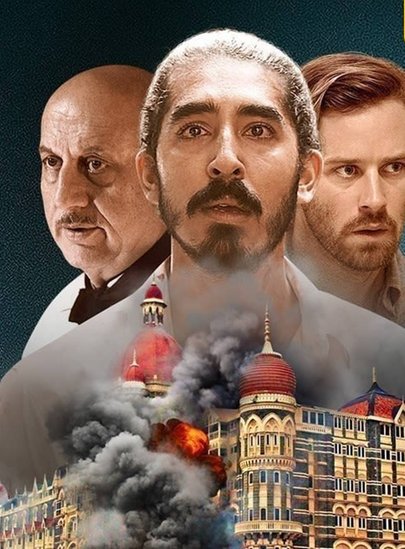 भारत में 26 नवंबर 2008 एक ऐसी तारीख है जिसे याद कर हर किसी की आंखें गमगीन हो जाती हैं। इस दिन देश की आर्थिक राजधानी मुंबई पर पाकिस्तान में प्रशिक्षित और अत्याधुनिक हथियारों से लैस लश्कर-ए-तैयबा के 10 आतंकवादियों ने हमला किया था। इन आतंकवादियों ने मुंबई की भीड़-भाड़ वाली जगहों और प्रतिष्ठित इमारतों को निशाना बनाया था। (Photo: