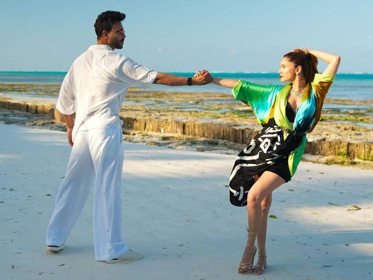  Ankita Lokhande And Vicky Jain Photos
