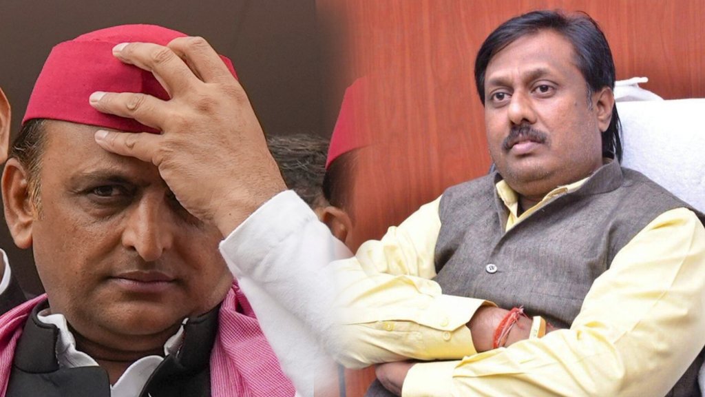 Anujesh Yadav, Akhilesh Yadav