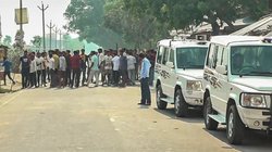 बहराइच में हालात काबू करने खुद उतरे आलाधिकारी, CM योगी ने दिए सख्त कार्रवाई के निर्देश