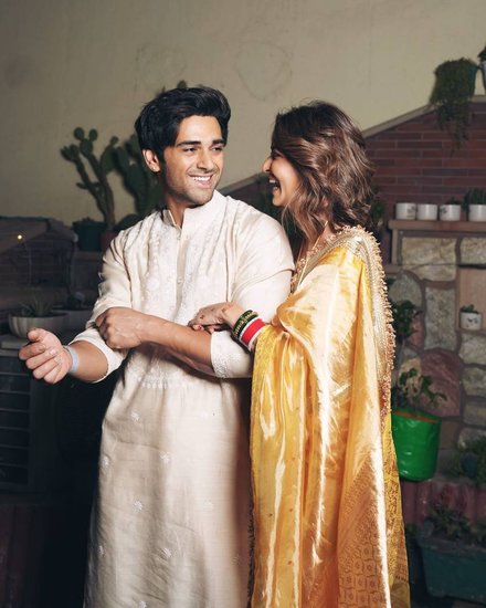 Kriti Kharbanda Karwa Chauth Look