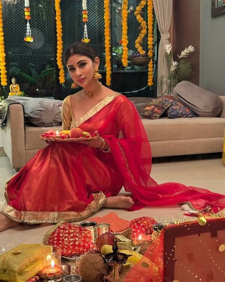 Mouni Roy Karwa Chauth 2024