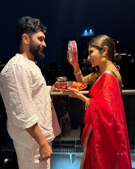 Mouni Roy Karwa Chauth Look 2024