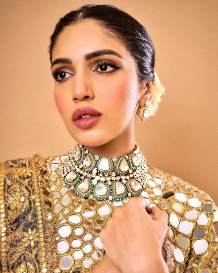 Bollywood actress Bhumi Pednekar saree