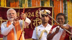 देशभर में विजयादशमी की धूम, रावण के पुतलों का दहन, दिल्ली की रामलीला में पहुंचे राष्ट्रपति द्रौपदी मुर्मू-PM मोदी