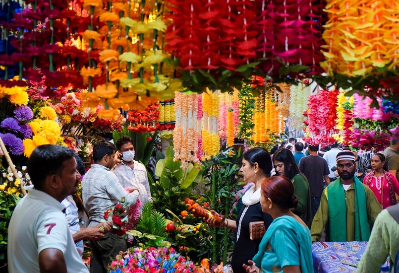 Dhanteras Market Decor 2024