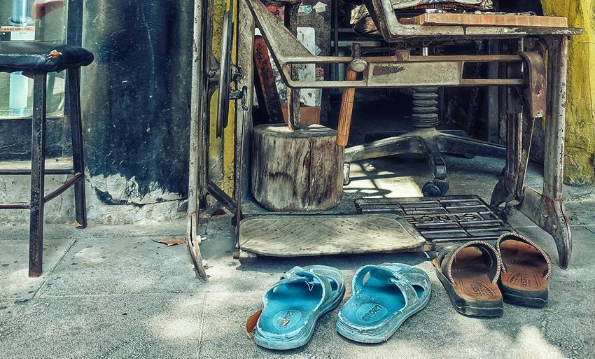 Diwali me kin Chizo ko Ghar ke bahar kar dena chahiye