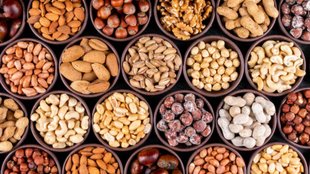 Delhi Dry Fruits Market, Dry Fruit Market In Delhi, Khari baoli dry fruit market,