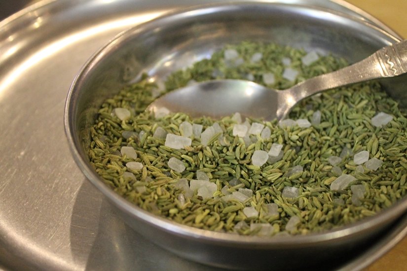 Fennel_seeds_and_rock_sugar