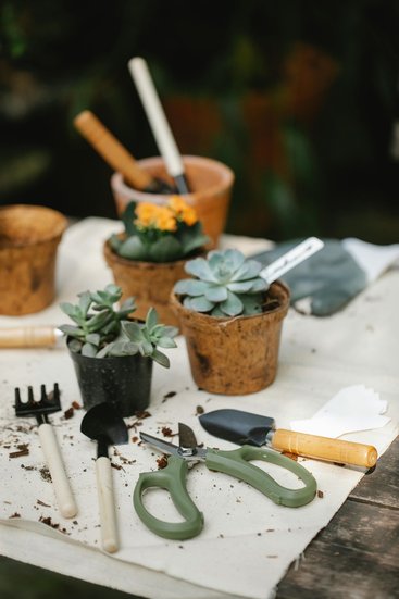Garden tools rust protection
