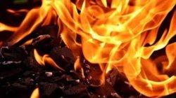 सोते समय घर में लगी आग, पूर्व DCP समेत 6 लोगों की मौत, 3 साल के मासूम की भी नहीं बची जान