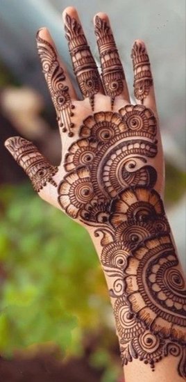 Karva Chauth Mehndi designs 2024