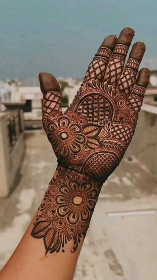 Karva Chauth bridal Mehndi designs