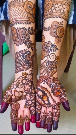 Karwa Chauth back hand Mehndi