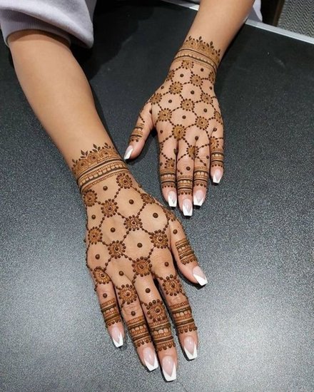 Karwa Chauth front hand Mehndi