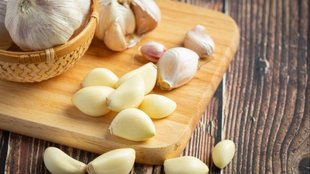 Garlic water benefits in hindi