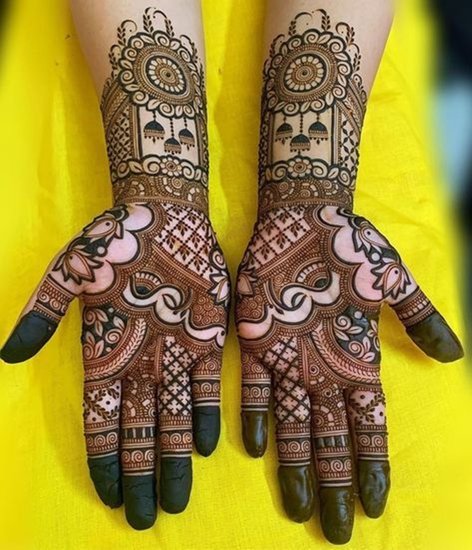 Modern Karwa Chauth Mehndi styles