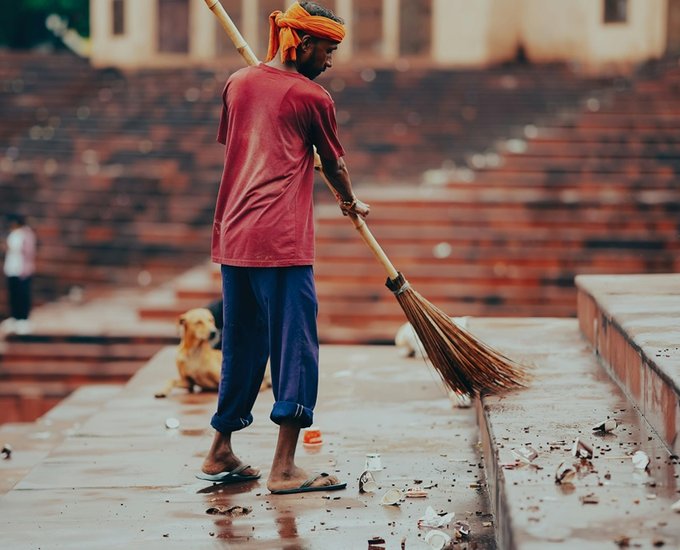 Old broom vastu tips