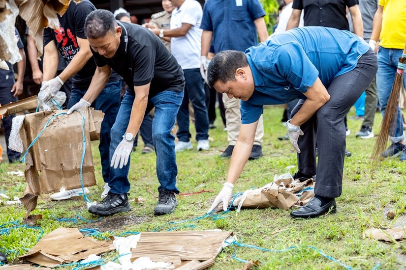 Pema Khandu particpates in cleanliness drive