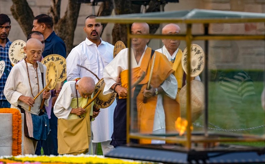  Monks pays homage to Mahatma Gandhi on his birth anniversary,