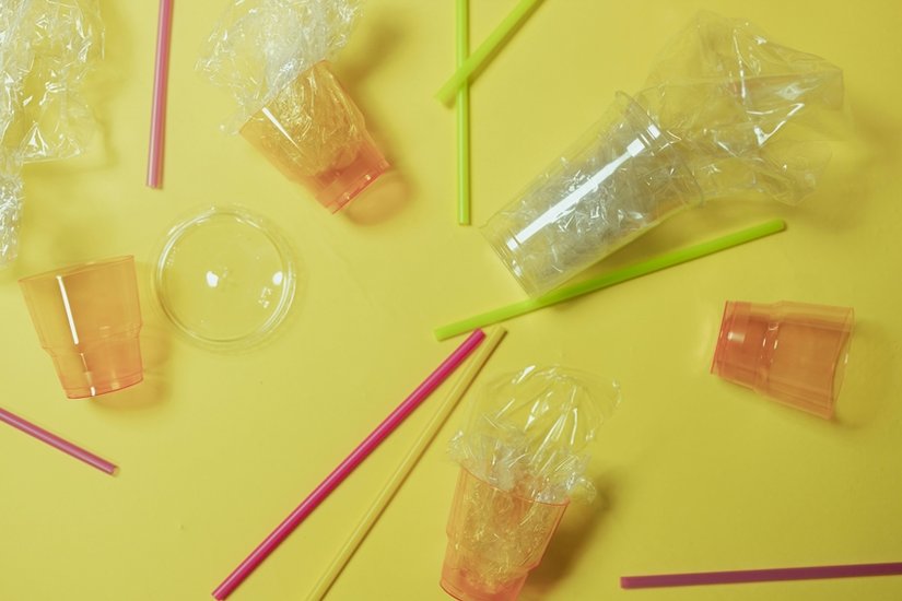Plastic straws