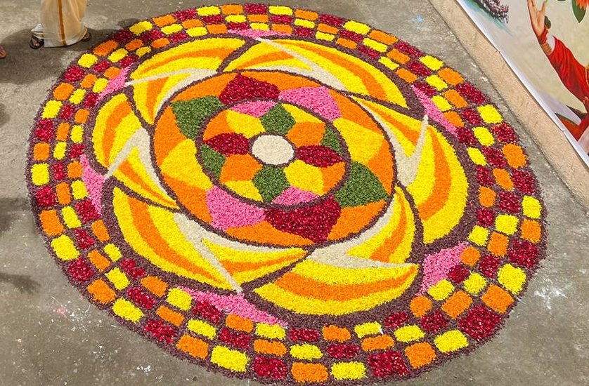 tradition of making rangoli