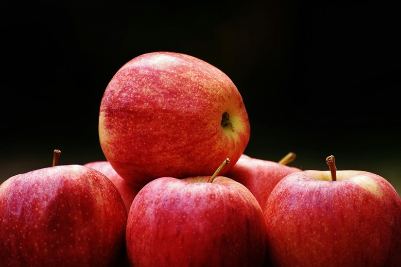 Seasonal fruits donation significance