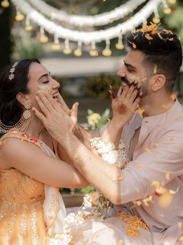 Surbhi Jyoti Festive Dance