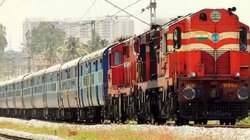 रेल यात्री ध्यान दें! रेलवे ने इन ट्रेनों को कर दिया कैंसिल, रूट भी बदला गया, चेक करें रेलगाड़ियों की फुल लिस्ट
