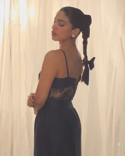 Vintage hairstyle with bows