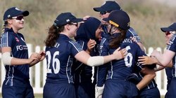 स्कॉटलैंड की खिलाड़ी ने दुबई की गर्मी में हिजाब पहनकर की गेंदबाजी, बताया- क्या है चैलेंज