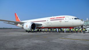 airlines bomb threats, bomb threats to airlines,