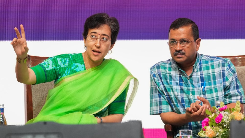 आगामी दिल्ली विधानसभा चुनाव को लेकर आप ने कसी कमर (indian express)