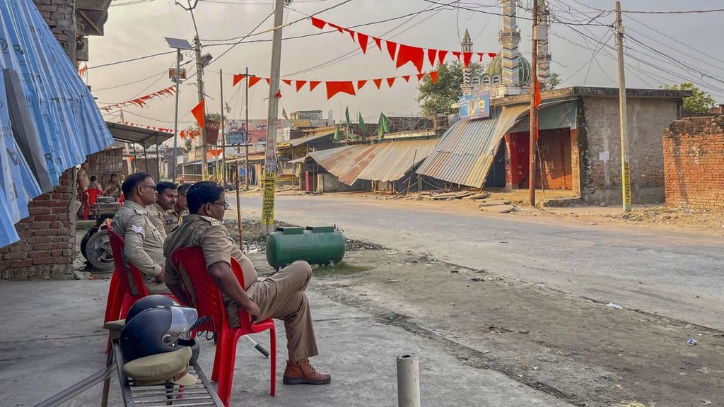 ram gopal mishra wife roly mishra, Bahraich encounter ram gopal mishra wife roly mishra, Bahraich encounter