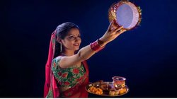 Mahila Samman Bachat Patra Yojana: दो साल में आपकी पत्नी बन जाएगी लखपति, करवाचौथ पर इस योजना में करें निवेश