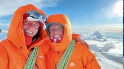 लॉजिस्टिक सामान गिरने के कारण हिमालय में खो गईं 2 विदेशी पर्वतारोहीं, कड़ी मशक्कत के बाद किया गया रेसक्यू