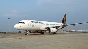 vistara, bomb flight, emergency landing