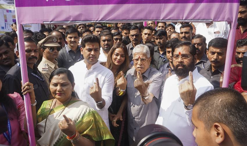 Actor Vote in Maharashtra Assembly elections 2024