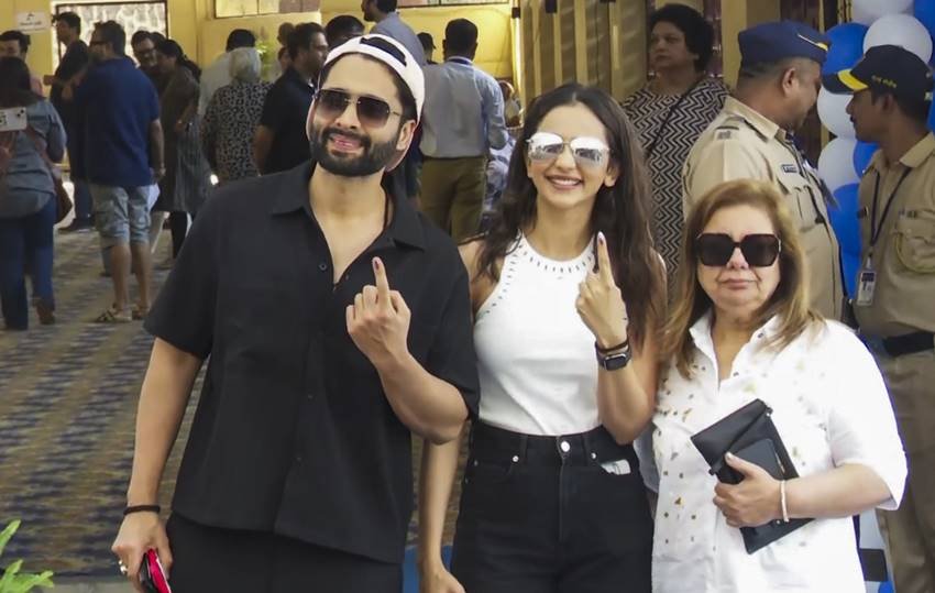 Rakul Preet Sing With Husband in Maharashtra Assembly Election 2024