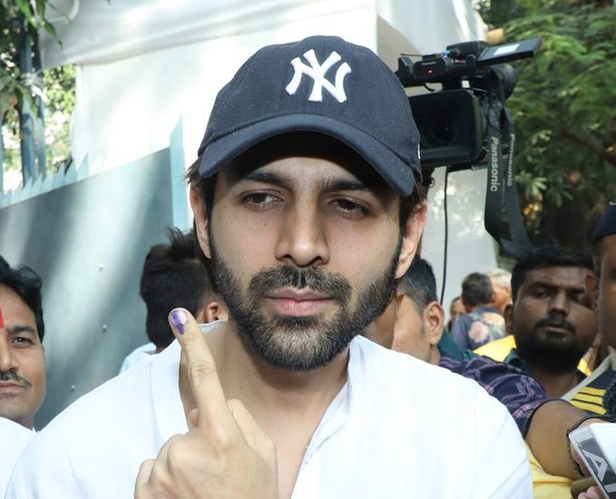 Kartik Aryan Vote for Maharashtra Assembly Election 2024